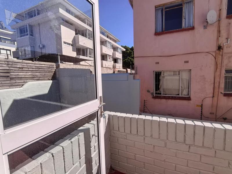 To Let 1 Bedroom Property for Rent in Gardens Western Cape